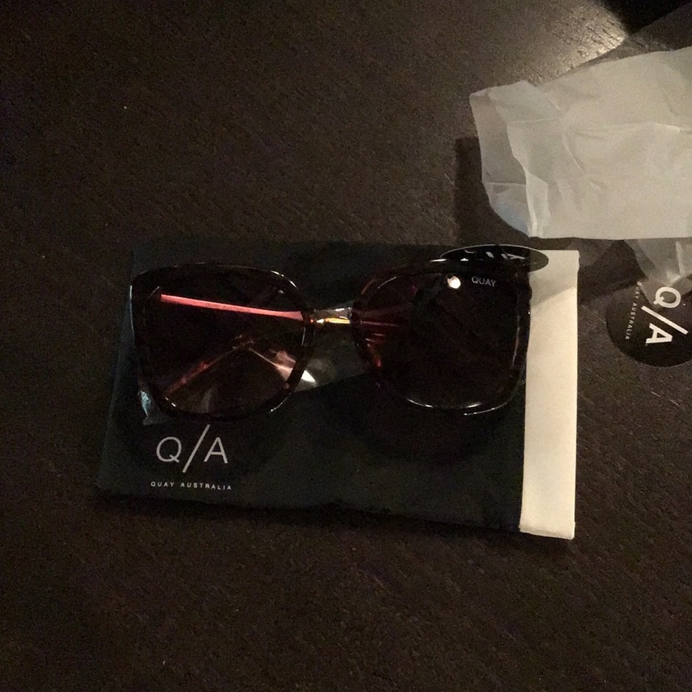 Last 1! Quay Capricorn Sunnies rare! - Picture 4 of 10